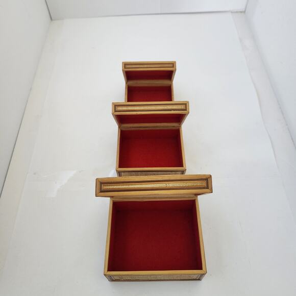 Vintage split wood/rattan set of 3 nesting boxes. - Picture 3 of 7